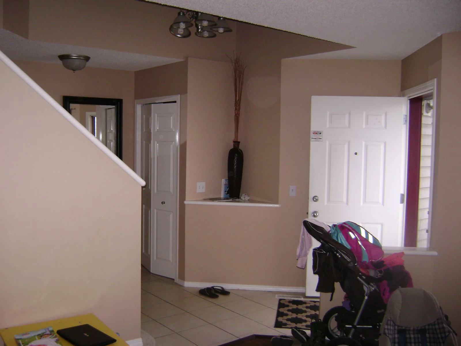 Entry hall before renovation