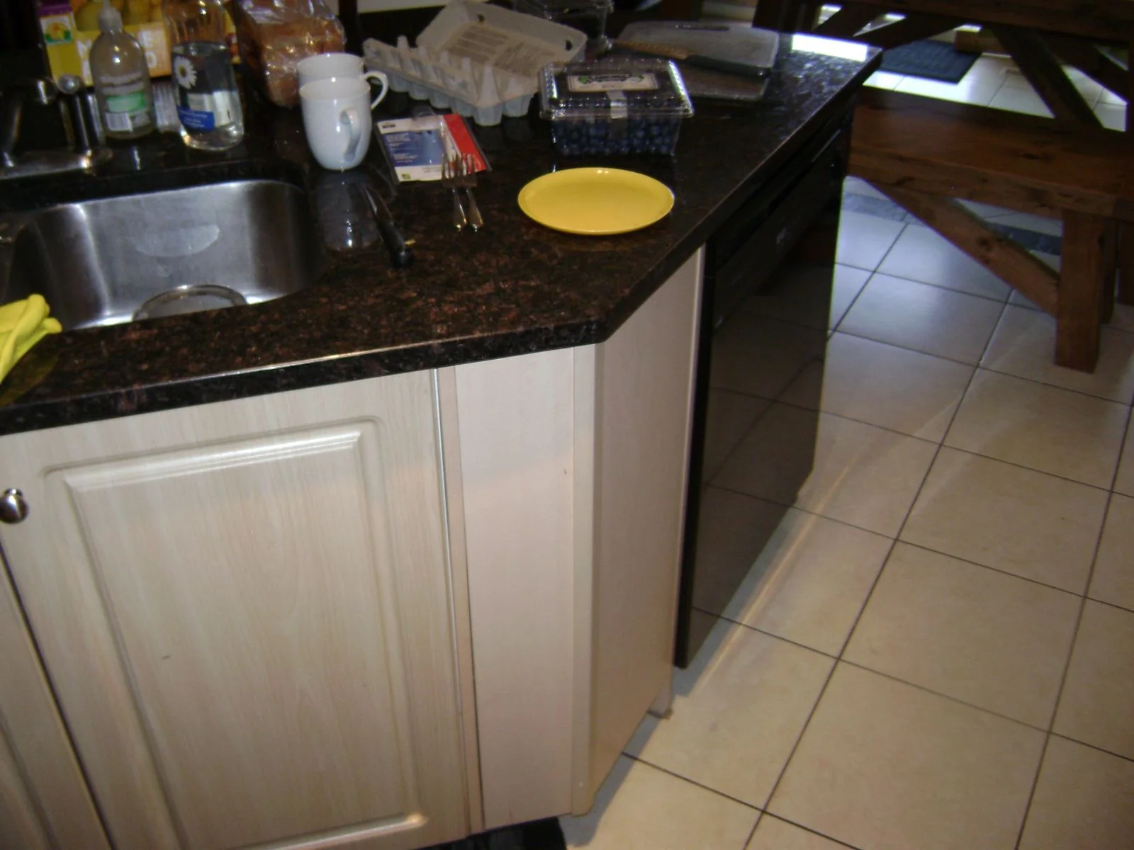 Kitchen island and sink before renovation