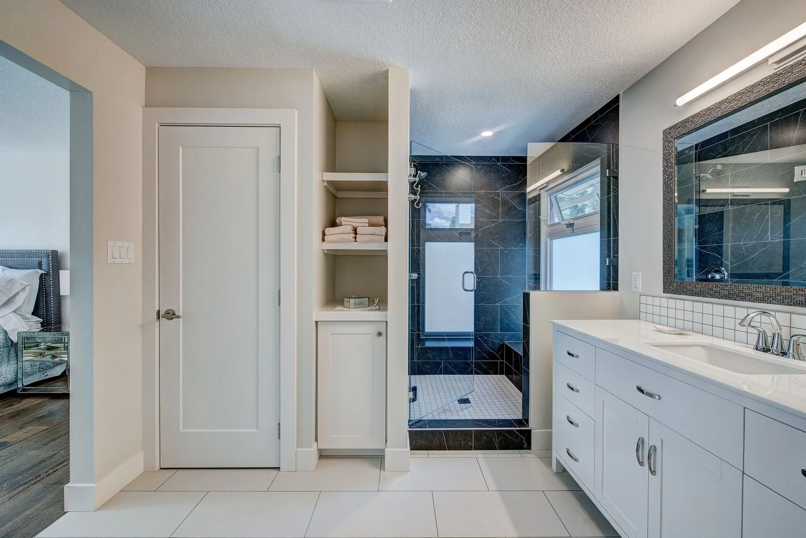 Ensuite doorway and vanity run